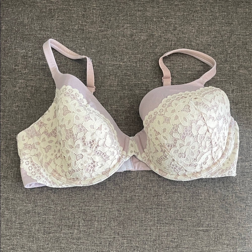 Victoria's Secret Lavender Lace Bra